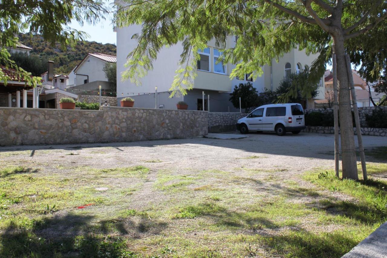Apartments By The Sea Vinjerac, Zadar - 5811 Exterior foto